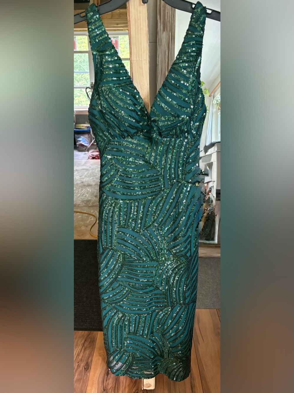 NWT- Macy's Emerald Green Sequin V-Neck Midi Dress